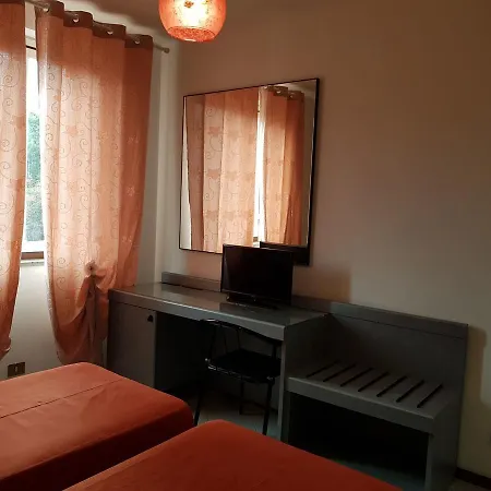 Calaghena 公寓式酒店 蒙泰保内